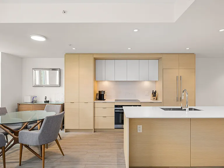 848 Yates St #403 — Photo 3