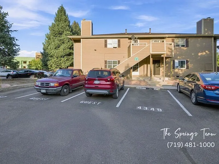 4349 Hunting Meadows Cir — Photo 1