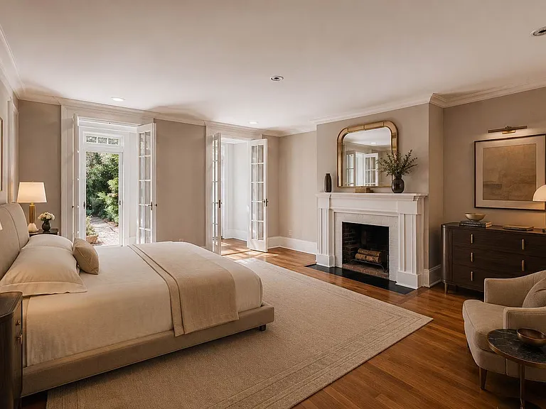 136 W 11th St #PARLOR — Photo 9
