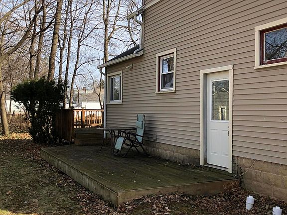 2nd image of 2315 Fernwood Ave