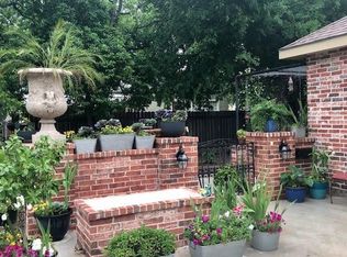 213 W Mesquite St, Uvalde, TX 78801