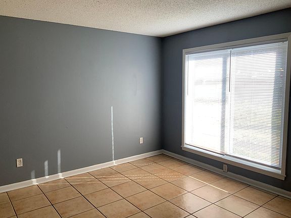 3rd image of 3380 Spottswood Ave