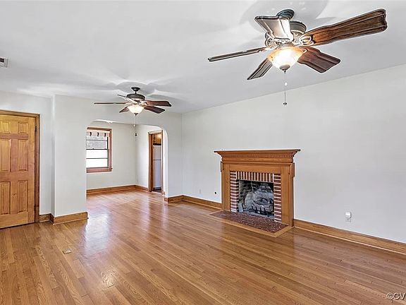 3rd image of 8341 Wonderland Ln