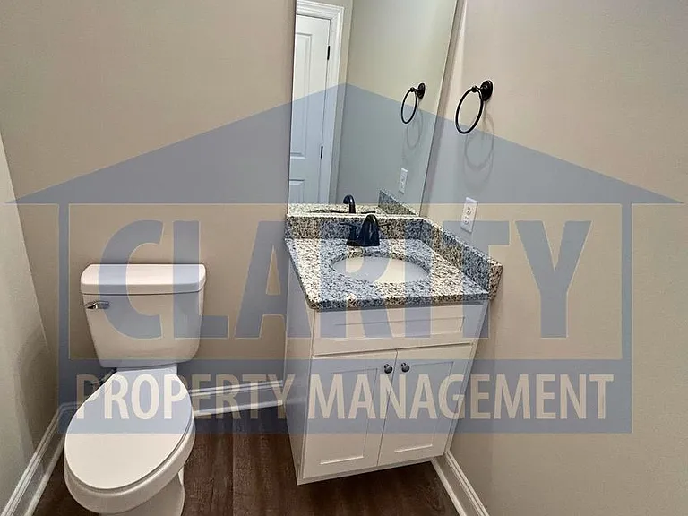 5062 Solar Ln NW — Photo 8