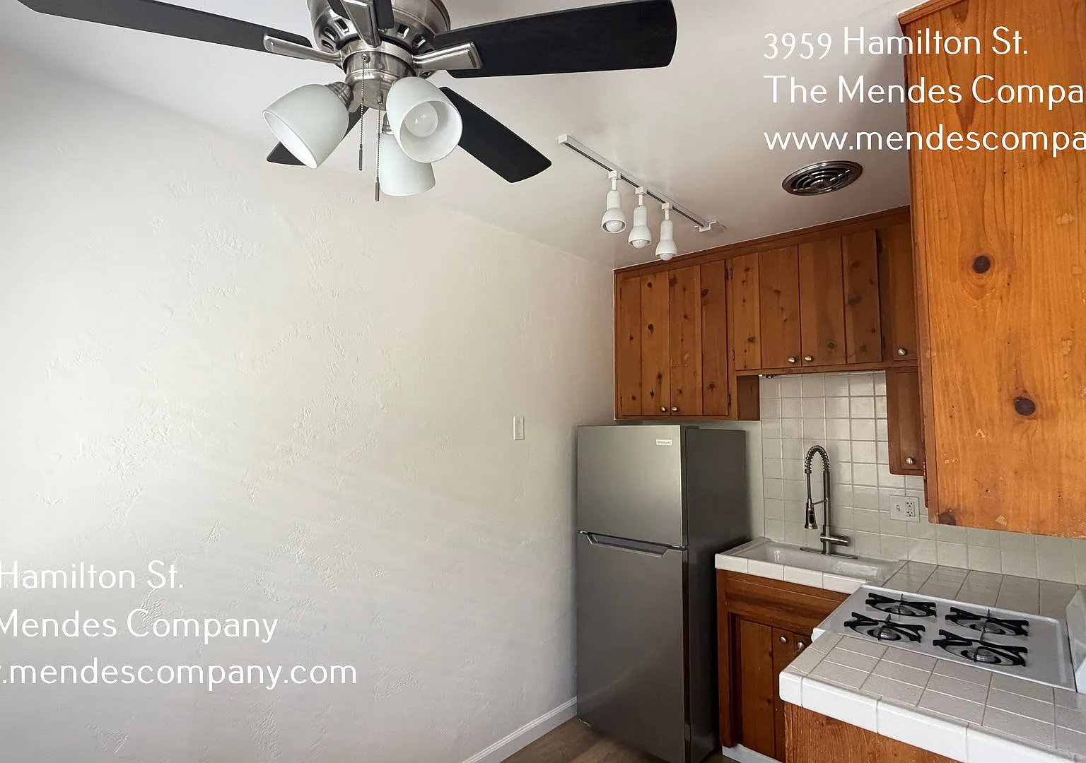 Charming 1BD/1BA in the heart of North Park with Parking and a Walk-In Closet — Photo 4