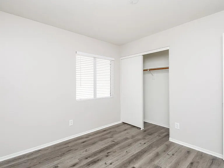 11834 W Sunnyside Dr — Photo 13