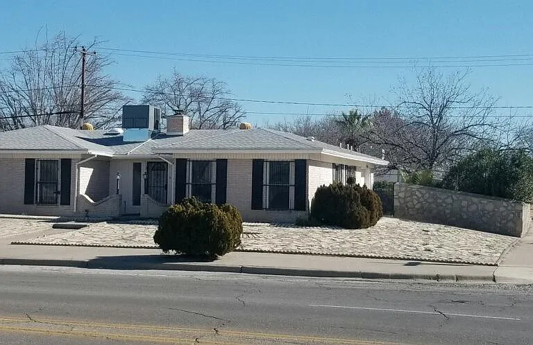 3000 Wedgewood Dr — Photo 2