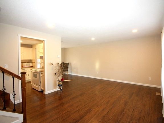 5th image of 3109 N Brookfield St