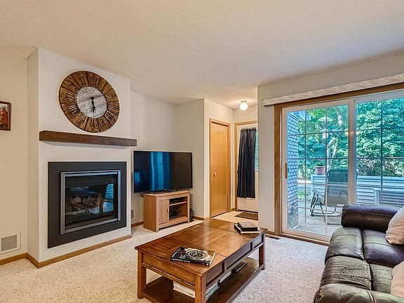 3rd image of 4078 Durham Ct #106