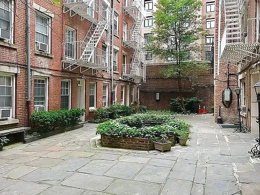 Rented by REAL New York | media 9