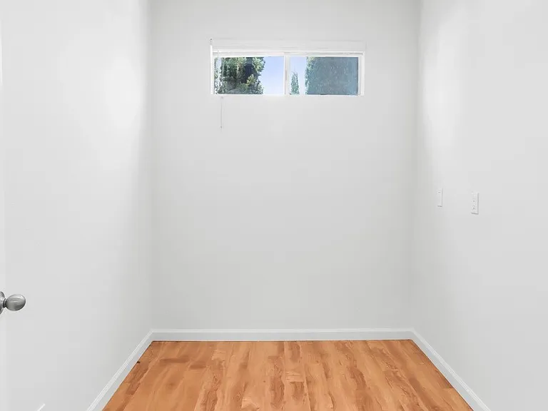 1828 Purdue Ave #203 — Photo 14