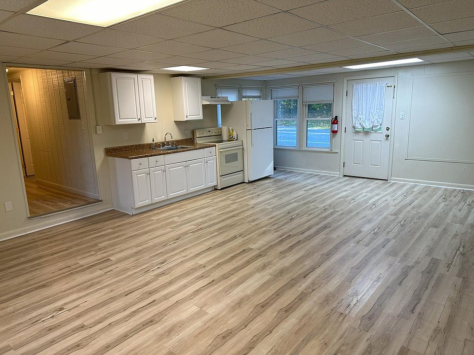 Living room/ kitchen