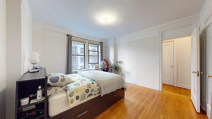 Rented by Bond New York | media 8