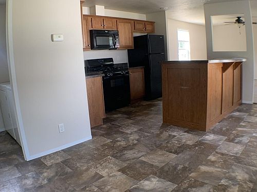 3rd image of 13445 Pinewood Dr