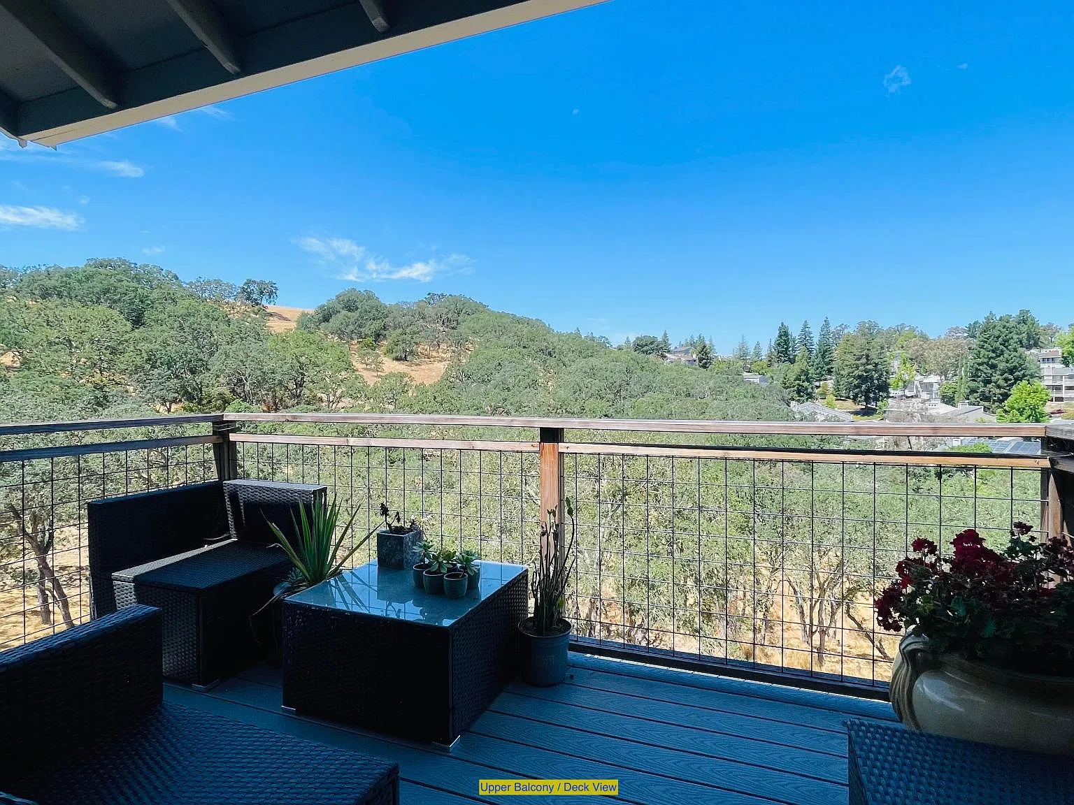 3 bed, 2.5 bath, 1500 sqft, $4,100 — Photo 4