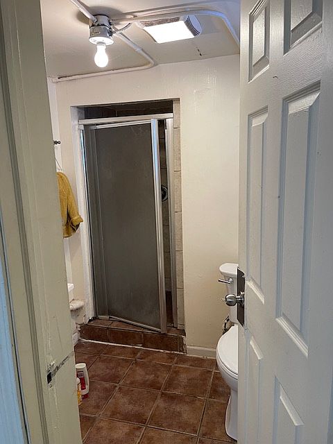 1st image of 7050 N Rockwell St Basement 1