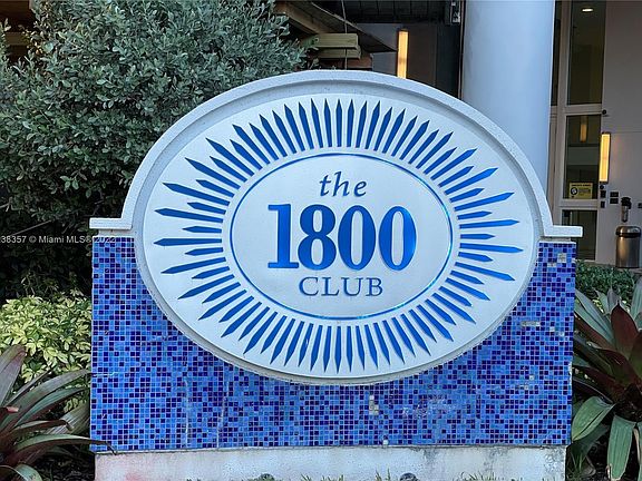 2nd image of 1800 N Bayshore Dr APT 3507