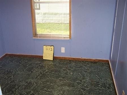 5th image of 212 E 29th St S