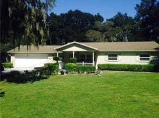 3206 Carousel Ln, Valrico, FL 33594