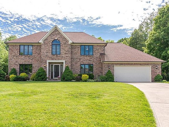 2nd image of 1056 N Cambridge Ct