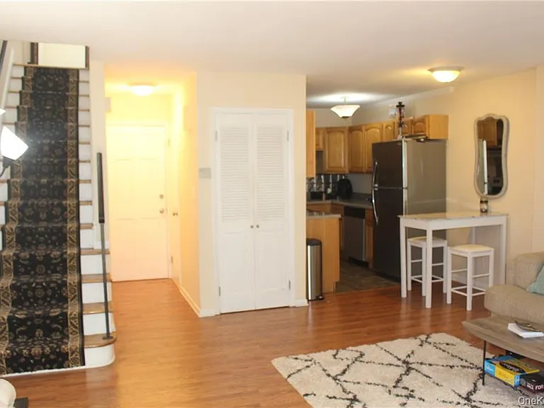 81 Stratton St #2 — Photo 7