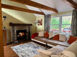 124 Lilac Ct, Dingmans Ferry, PA 18328