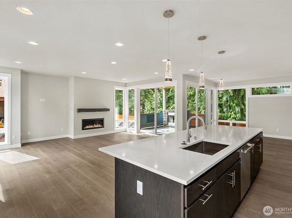 10205 NE 136th Place, Kirkland, WA 98034