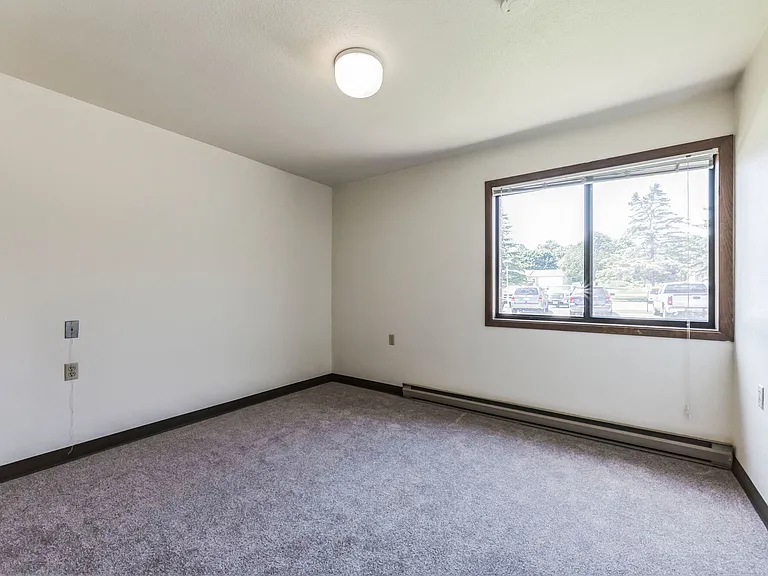 1252 N 12th Pl — Photo 32