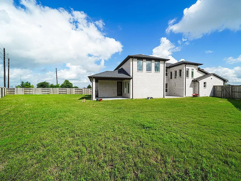 21843 Gibson Desert Dr — Photo 31