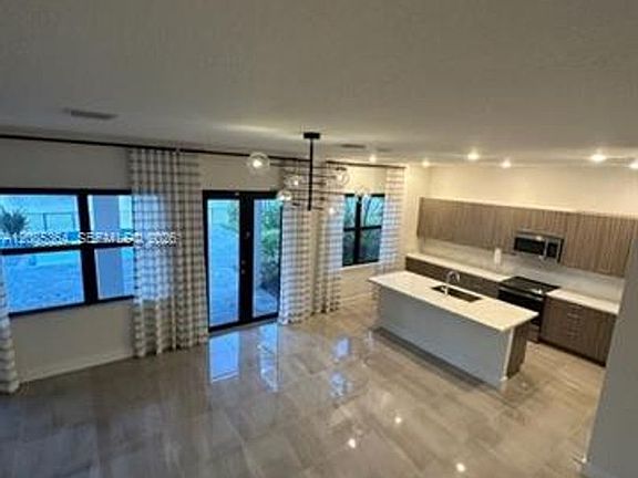 3rd image of 17521 SW 43rd St #0
