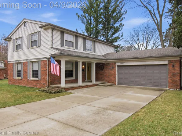 35037 Ellen Ct, Livonia, MI 48154