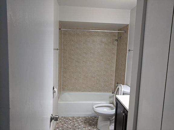 5th image of 505 Madison Ave APT 1C