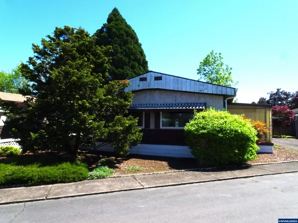 1418 Pine St NE #B, Silverton, OR 97381