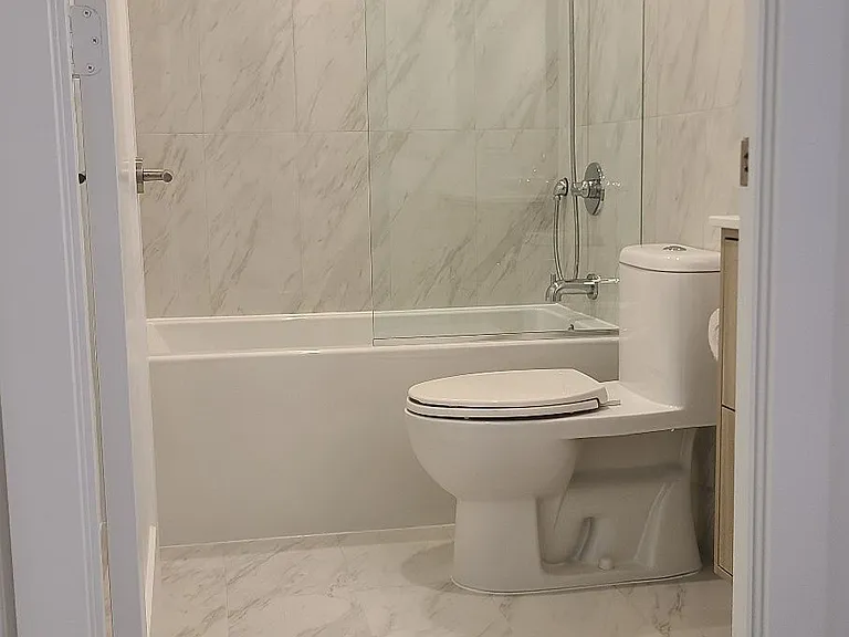858 Dupont St #539 — Photo 17