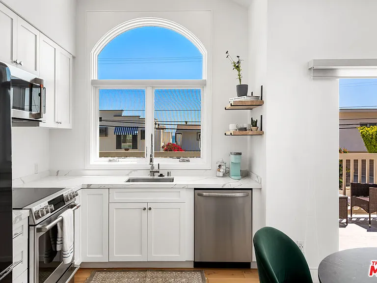 25157 Malibu Rd — Photo 31