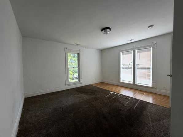 500 Middlebury St APT 2, Elkhart, IN 46516