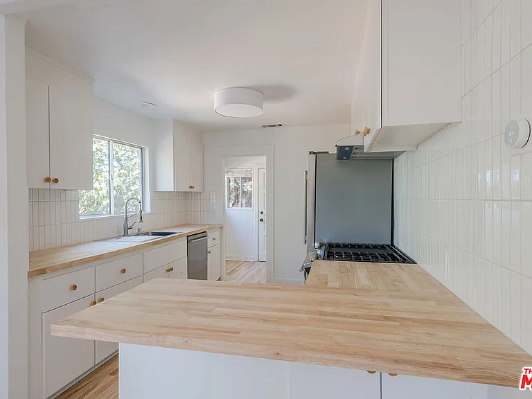 4013 Sunset Dr — Photo 4