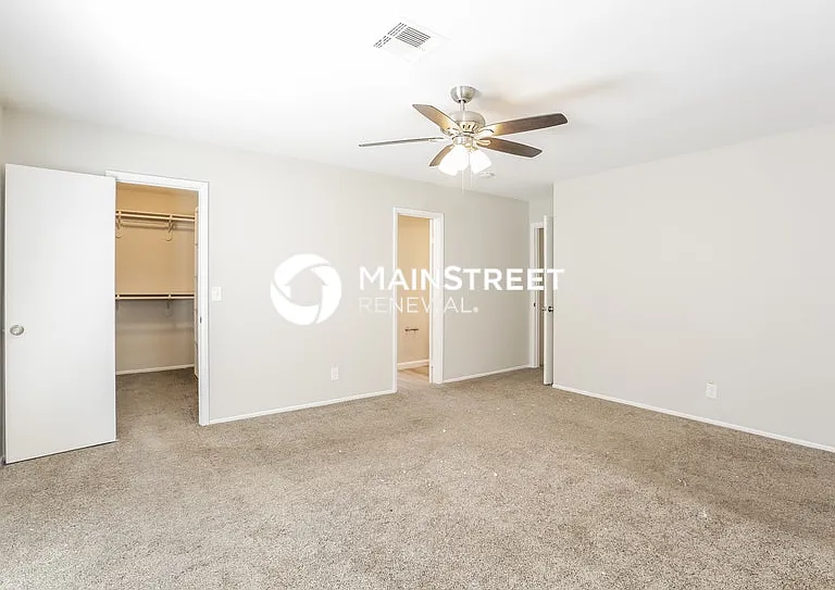 4570 Paseo El Rio Dr — Photo 12