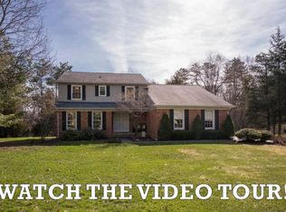6832 Wide Valley Dr, Brighton, MI