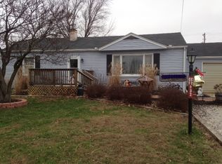 13637 N Edgewater Dr, Chillicothe, IL 61523
