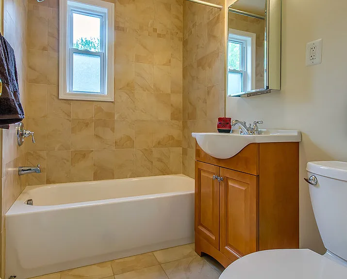11705 Ashley Dr — Photo 10