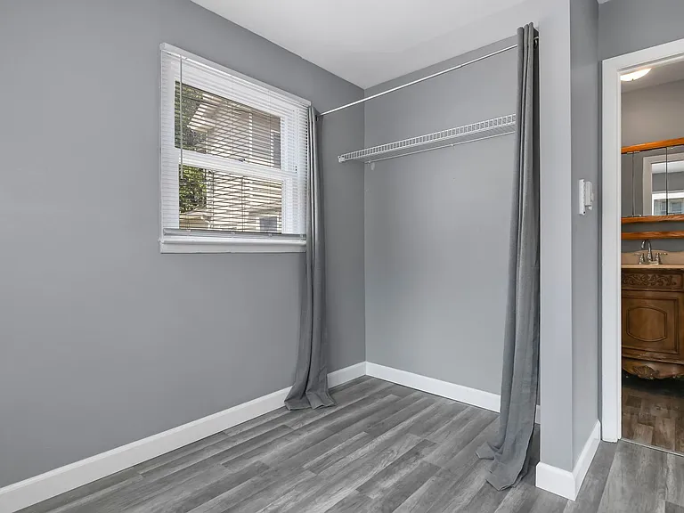1301 Whittier Ave — Photo 12