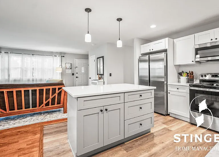 907 Belleview Cir W — Photo 11