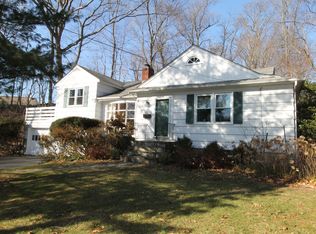 56 Crest Dr, Briarcliff Manor, NY 10510