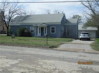 313 S Ostrom Ave, Eastland, TX 76448