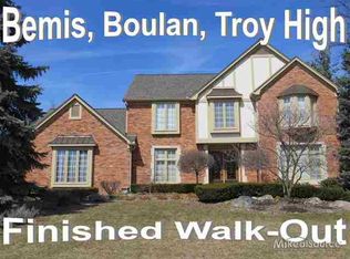 4187 Penrose Dr, Troy, MI