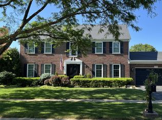 750 Kylemore Dr, Des Plaines, IL 60016