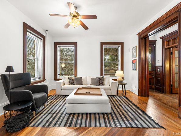 16 Bedford Rd APT 1