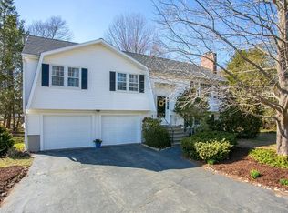 16 Surrey Ln, Needham, MA 02492