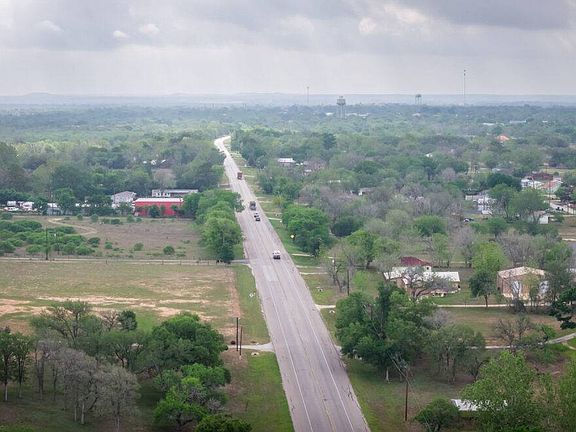 5th image of 1226 S State Highway 80
